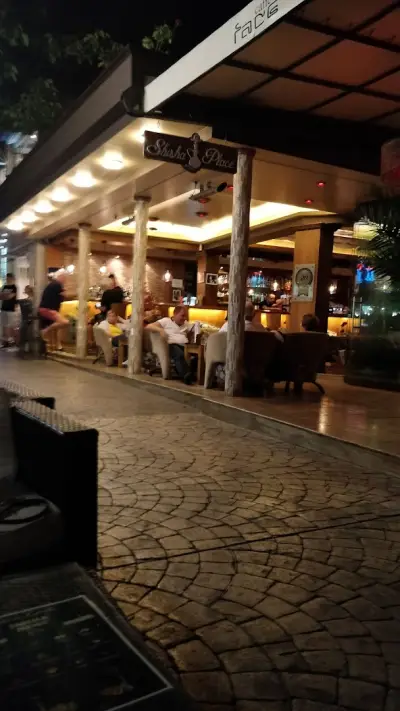 “Face“ Cafe