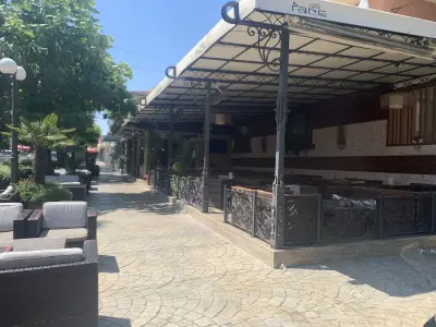 “Face“ Cafe