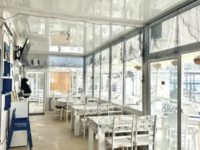 Bistro Crazy Beach