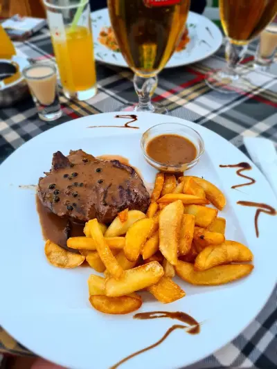Maestro bar & food