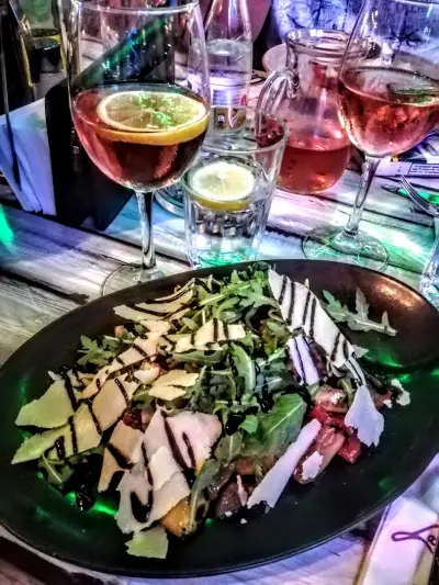 La Piazza Bar & Dinner
