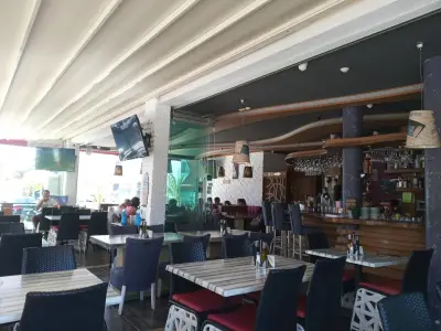 La Piazza Bar & Dinner