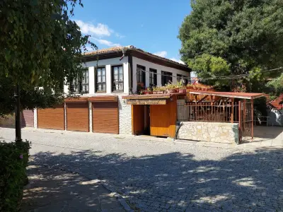 Avera