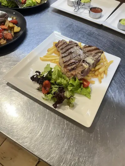 Euphoria Bar & Grill