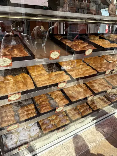 Vinkis Bakery
