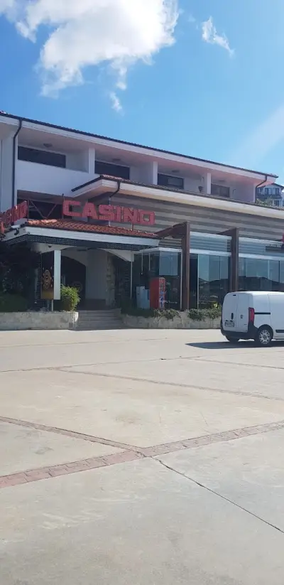 Casino Palace Marina Dinevi
