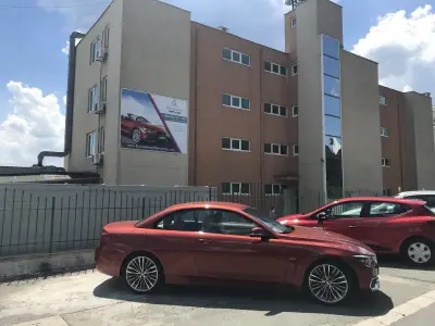 Renaissance Rent a Car, Avenue Center