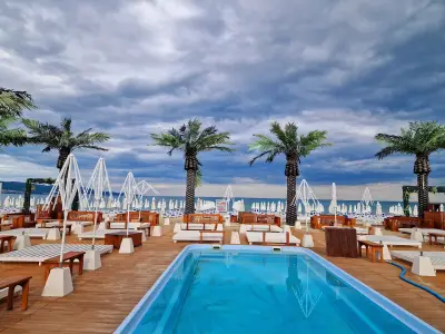 Kikki Beach