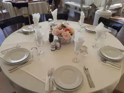 Laguna Restaurant