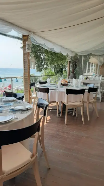 Laguna Restaurant