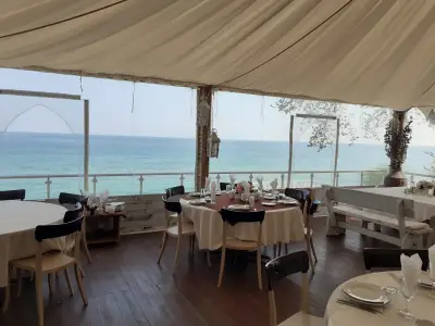 Laguna Restaurant