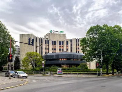 Банка ДСК