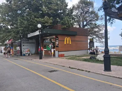 Макдоналдс