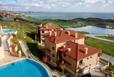Consultica Properties | Hotels and luxury properties for sale