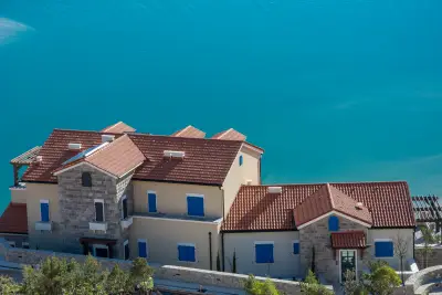 Consultica Properties | Hotels and luxury properties for sale
