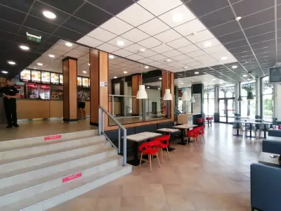 KFC ROYAL BEACH MALL