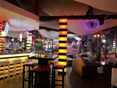 Bizarro Club