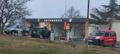 Автомивка Бенита