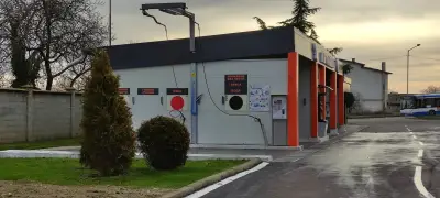 Автомивка Бенита