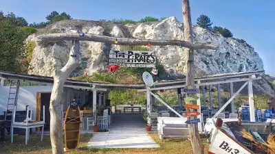 PIRATES Bar and Food