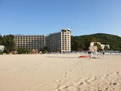Villa Albena Beach