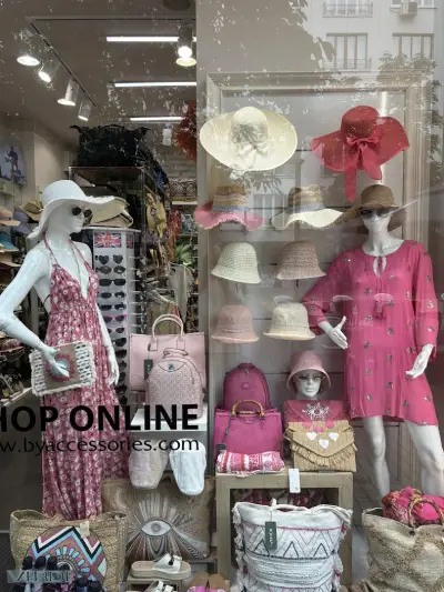Магазин за дамски и мъжки аксесоари ByAccessories