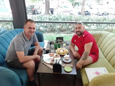 Sunrise bar & dinner