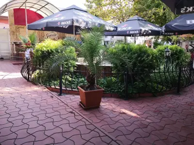 Sunrise bar & dinner