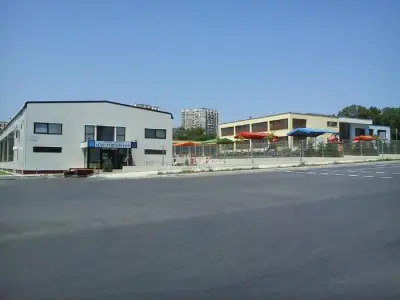Плувен басейн "Делфини"