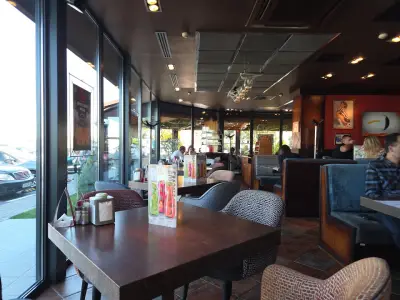Happy Bar & Grill Shell South