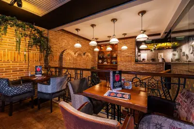 Happy Bar & Grill Center (Burgas)