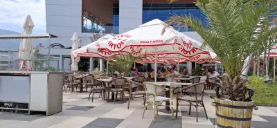 Happy Bar & Grill Paradise Center