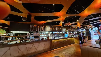 Happy Bar & Grill Paradise Center