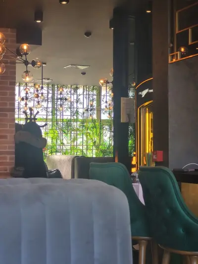 Bar & Dinner Destiny