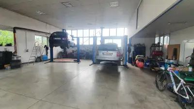 Автокомплекс Джони Ауто