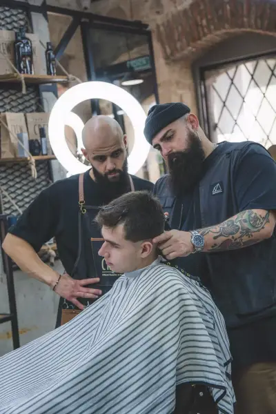 Бръснарница Zeus Barbershop | Varna Centre