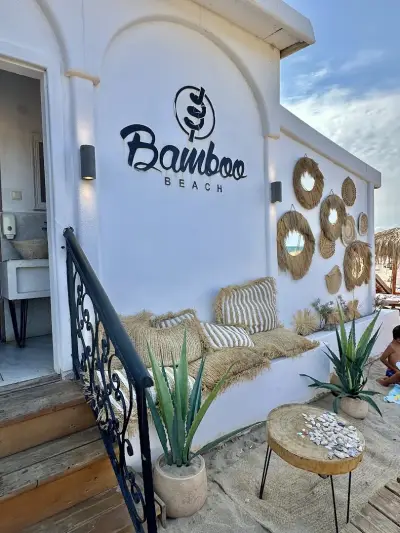 Bamboo Beach food & music