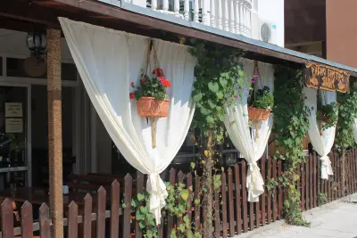 hotel Yanis