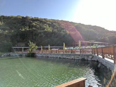 Минерален комплекс "Топлата вода"