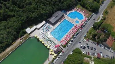 Минерален комплекс "Топлата вода"