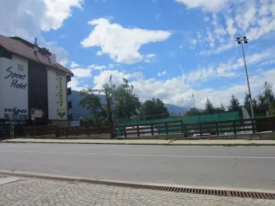 THE BOUNCE CLUB Bansko