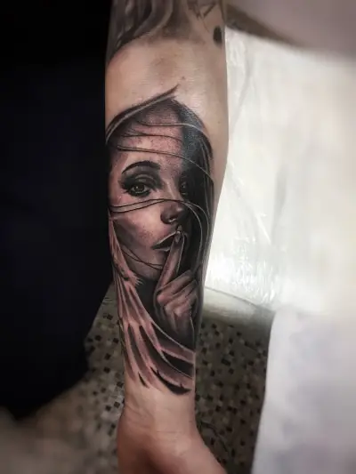 TATTOO GOLD