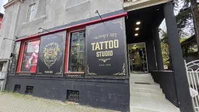 BLOODY ART TATTOO studio