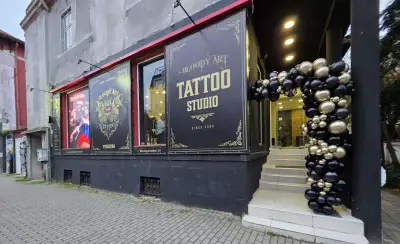 BLOODY ART TATTOO studio