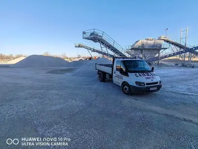Пътна помощ Червен Бряг 24/7 ИЗГОДНИ ЦЕНИ.Услуги с багер. Услуги със самосвал.