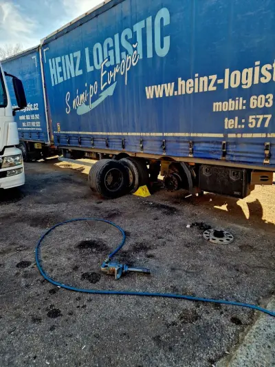 TRUCK & TRAILER SERVICE | 24/7 ROADSIDE ASSISTANCE