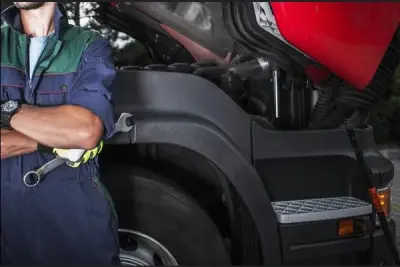 TRUCK & TRAILER SERVICE | 24/7 ROADSIDE ASSISTANCE