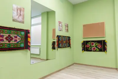 Фламинго ЕТНО - танцова зала във фолклорен стил