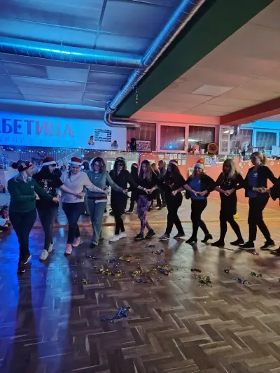 Клуб за народни танци "Елбетица" зала Тракия