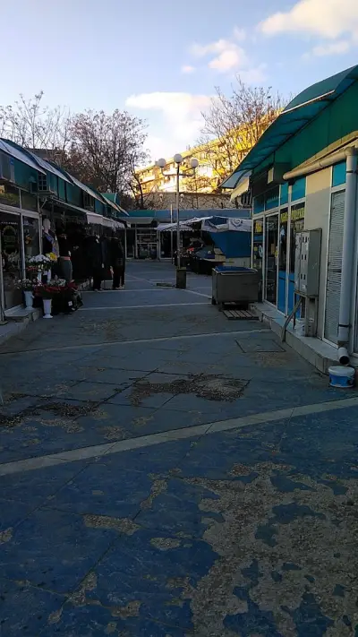 Базар "Левски"